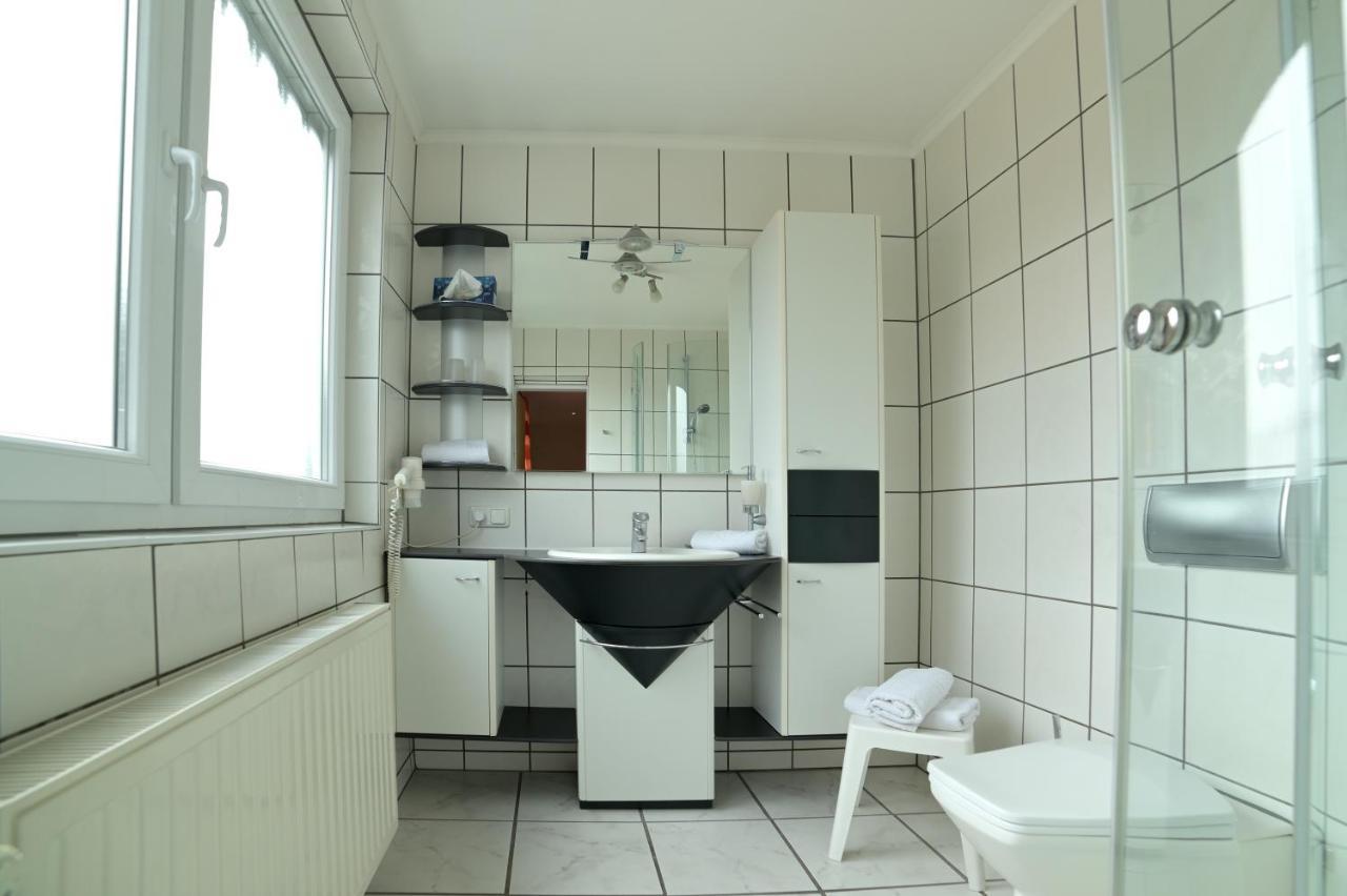 וואלדסאסן Hotel Zrenners Garni מראה חיצוני תמונה