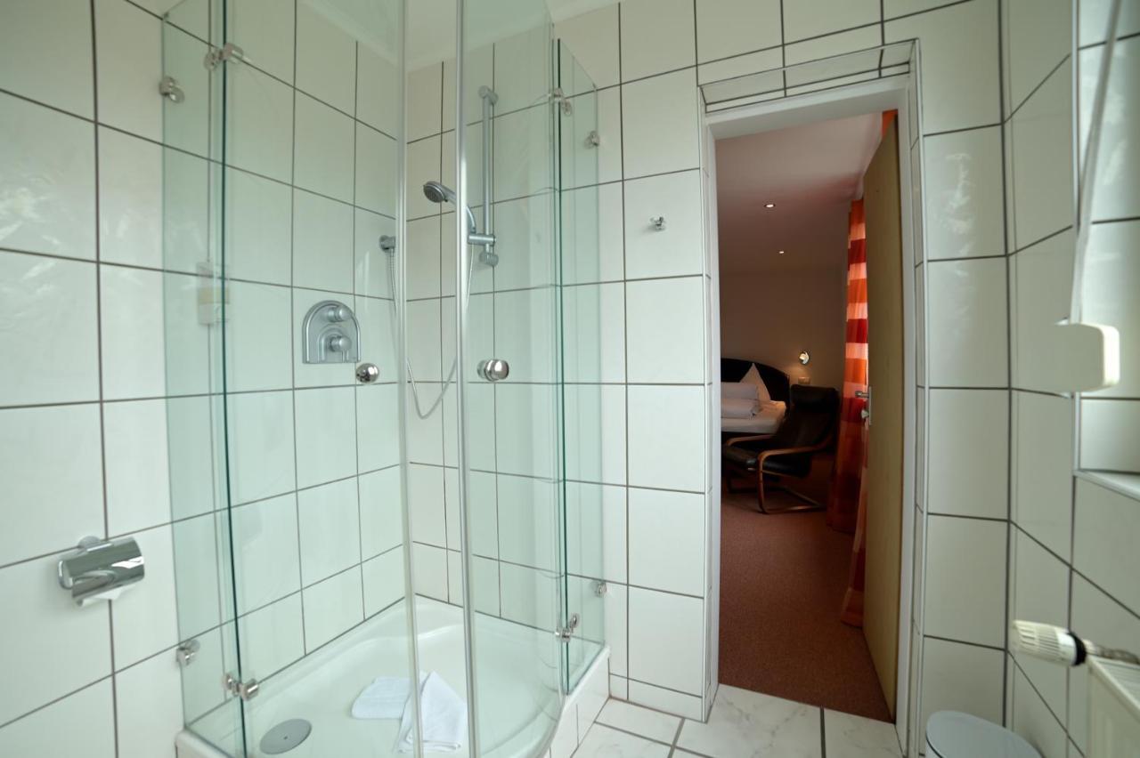 וואלדסאסן Hotel Zrenners Garni מראה חיצוני תמונה