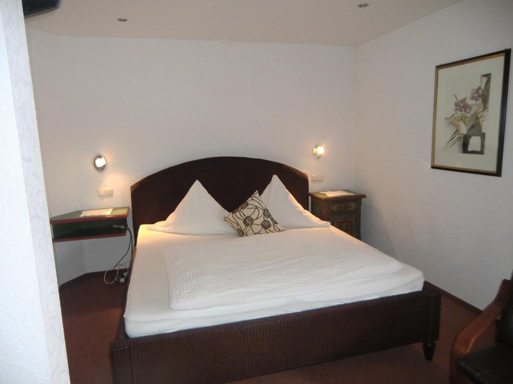 וואלדסאסן Hotel Zrenners Garni חדר תמונה